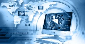 Webdesign-Expertin Miss Mac arbeitet an einer WordPress-Website für Solopreneurinnen